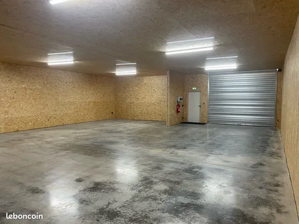 Atelier 160m2 pour professionnel ou particulier