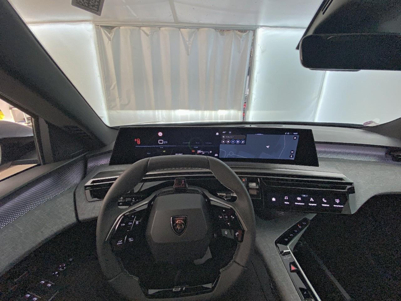 Peugeot 3008 hybrid 145 e-dcs6 gt — photo 12