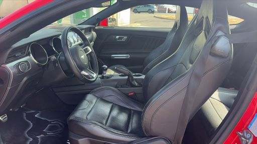 Ford Mustang Fastback 5.0 V8 421 BVA - GT – 2015 – 144848 km – Essence – Boîte Manuelle — photo 12
