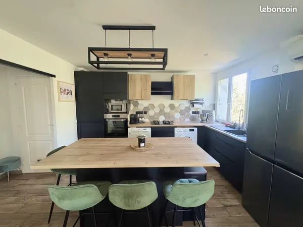 Appartement T3/4 rénové - 68 m² avec balcon, parking et cave