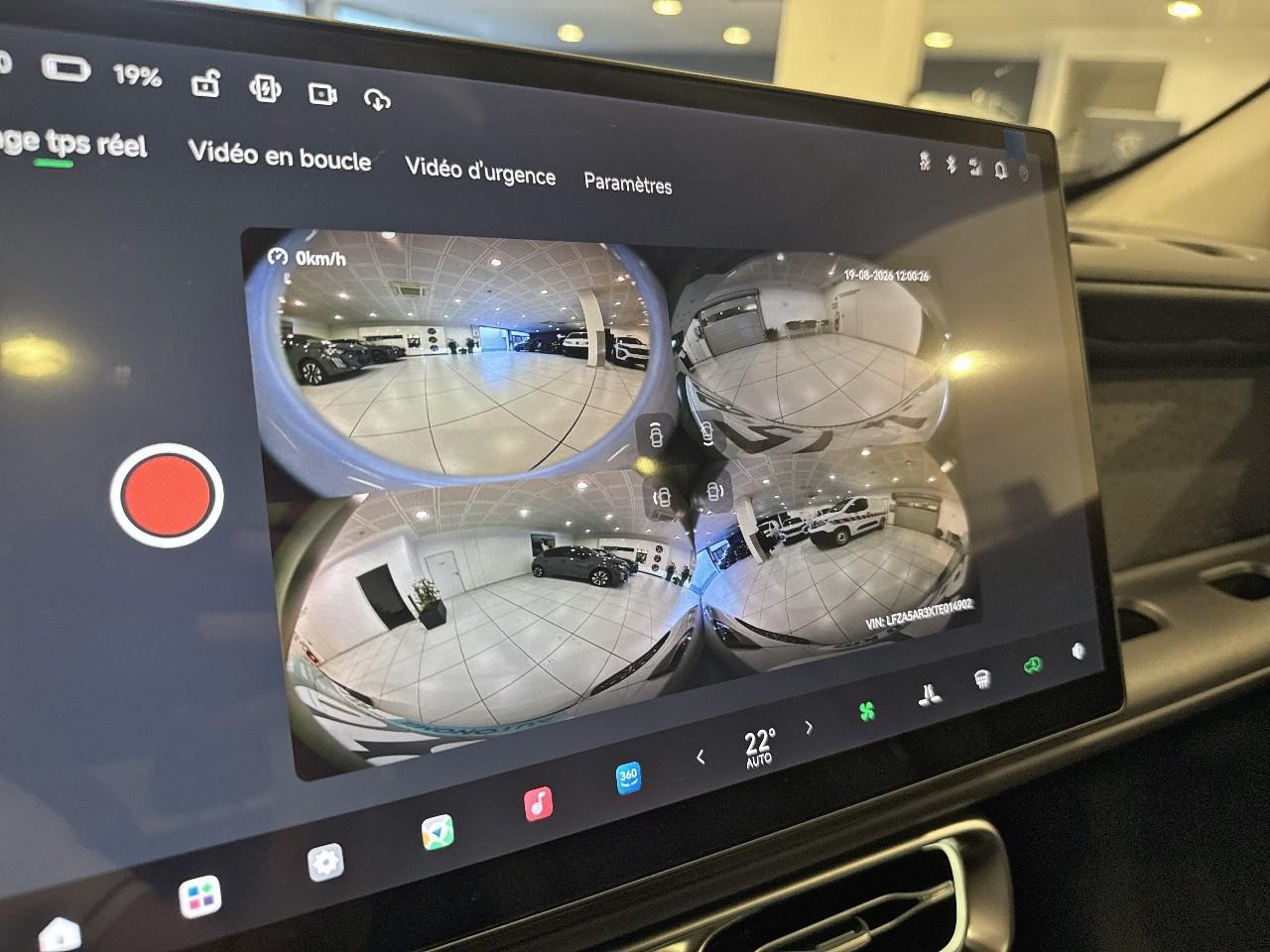 Leapmotor B10 reev 218ch 18,8 kwh design — photo 17