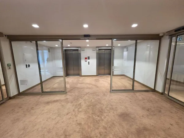 Bureaux 1530 m²