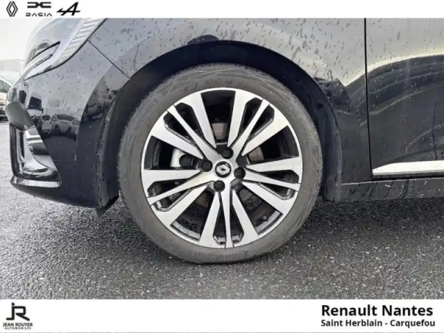 Renault Clio 1.6 e-tech 140ch initiale paris - pack easy drive — photo 9