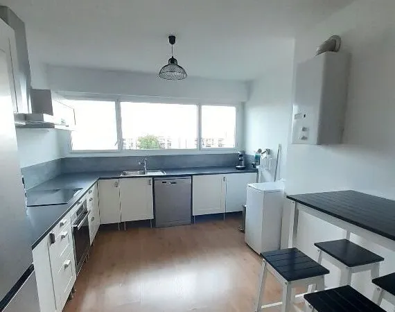 Loue 1 chambre meublée en colocation