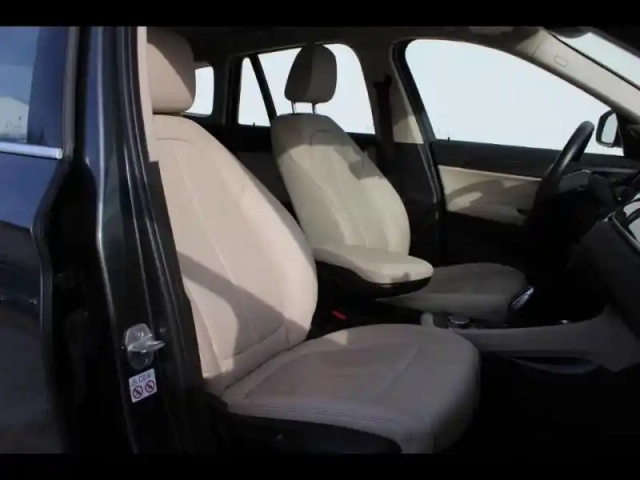Bmw X1 sdrive18da 150ch xline euro6c — photo 33