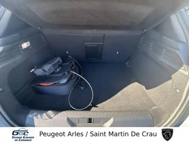 Peugeot 308 phev 225 e-eat8 — photo 6