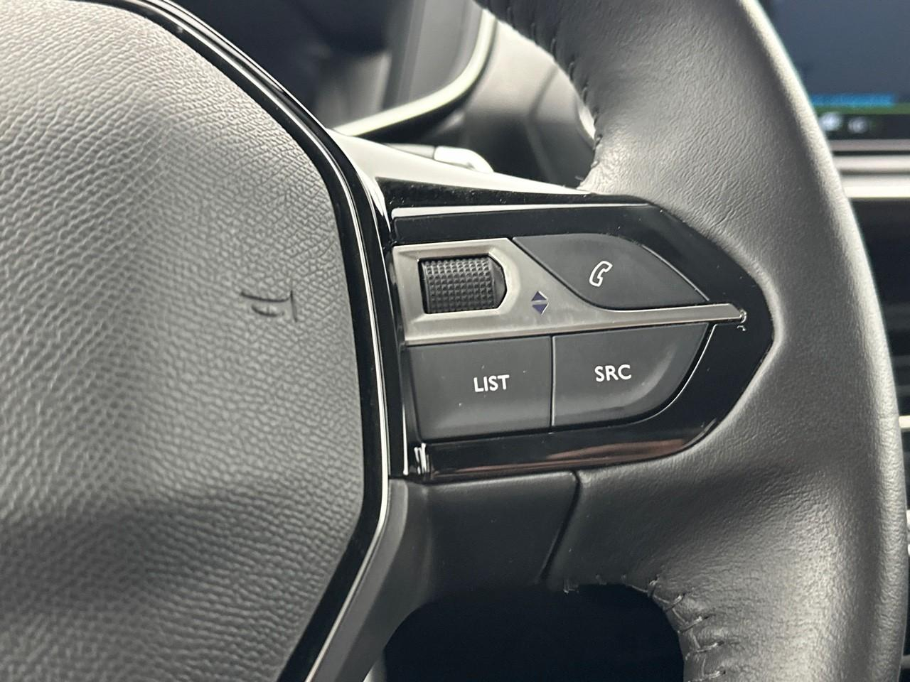 Peugeot 208 puretech 100 s&s eat8 allure pack — photo 19