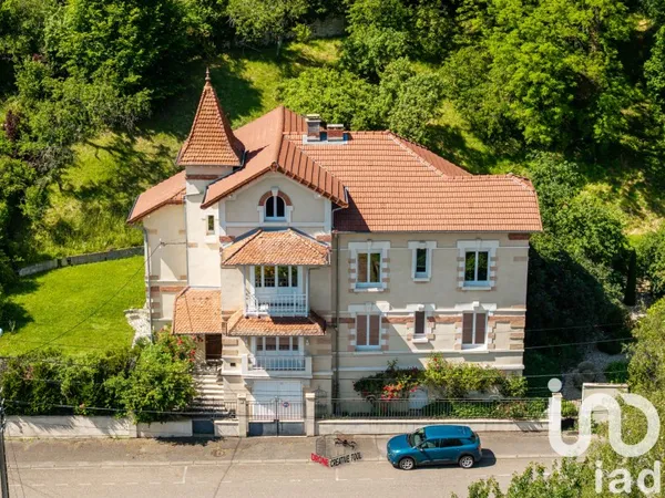 Maison 8 pièces 193 m²