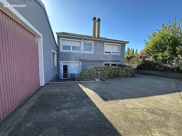 Maison de ville 8 pièces 260 m²