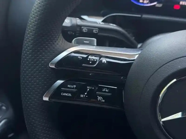 Mercedes Eqa 250+ — photo 17