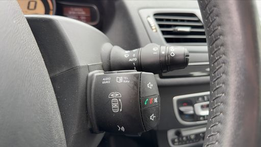 Renault Megane Estate 1.5 dCi 90 - Ovalie – 2012 – 144652 km – Diesel – Boîte Manuelle — photo 5