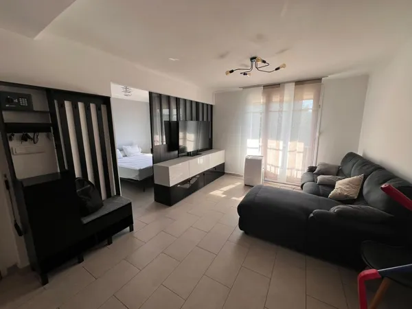Appartement T4 + Loggia - Montredon