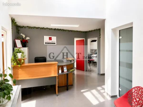 Bureaux 240 m²