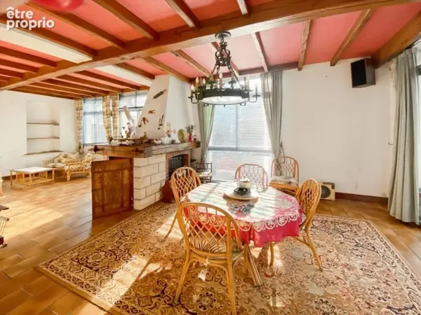 Maison à vendre 7 pièces (281m²) MARLE (02)