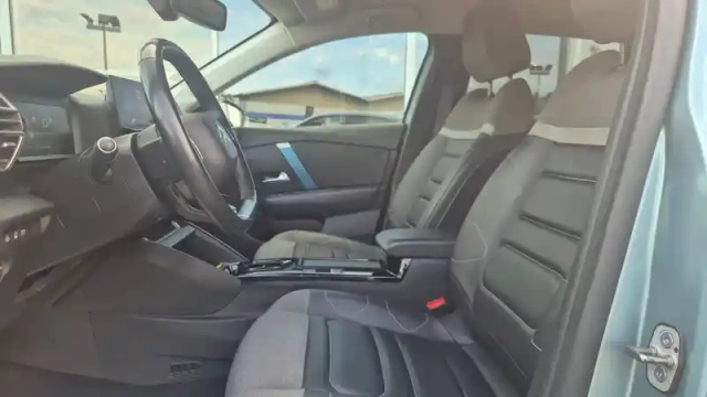 Citroën C4 e- 136 ch automatique — photo 9