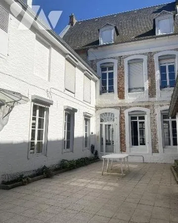 Maison 7 pièces 201 m²