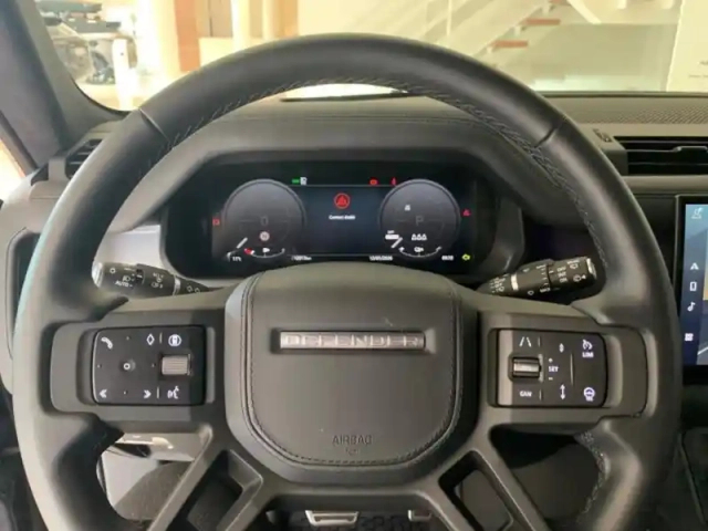 Land Rover Defender 110 2.0 p300e phev x — photo 8