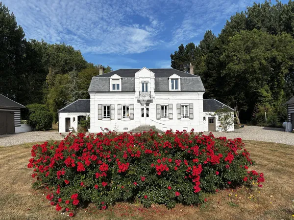 Maison de maitre avec gite. Un havre de paix au coeur du parc du Marquentaire