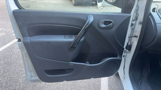 Renault Kangoo Express Blue dCi1.5 DCI 95 - Grand Confort Grand Volume – 2021 – 124069 km – Diesel – Boîte Manuelle — photo 30