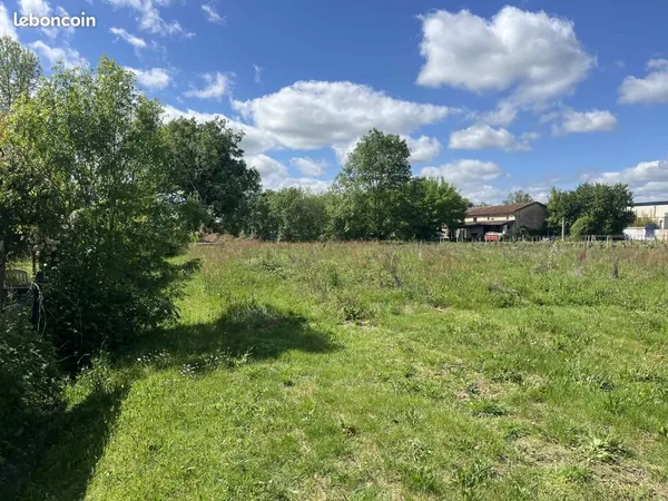 Terrain 450 m² Cerons