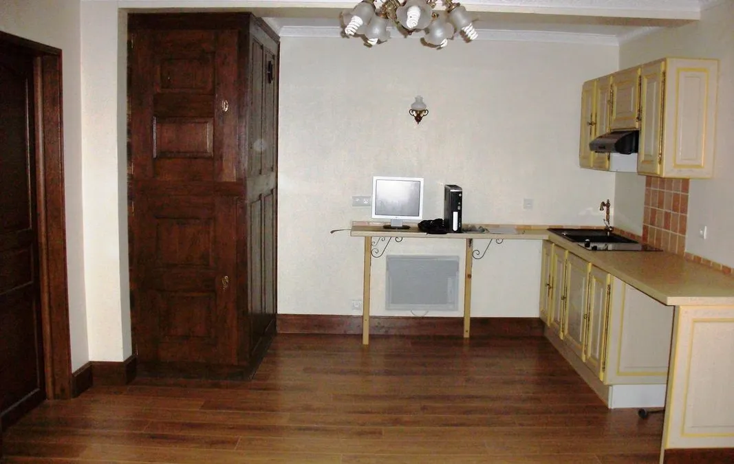 Photo 1