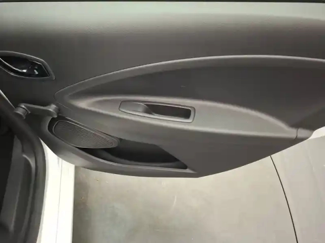 Renault Zoé zoe r110 — photo 22