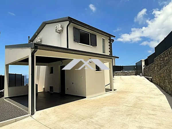 Villa F4 Neuve en Location Nue Etang Salé