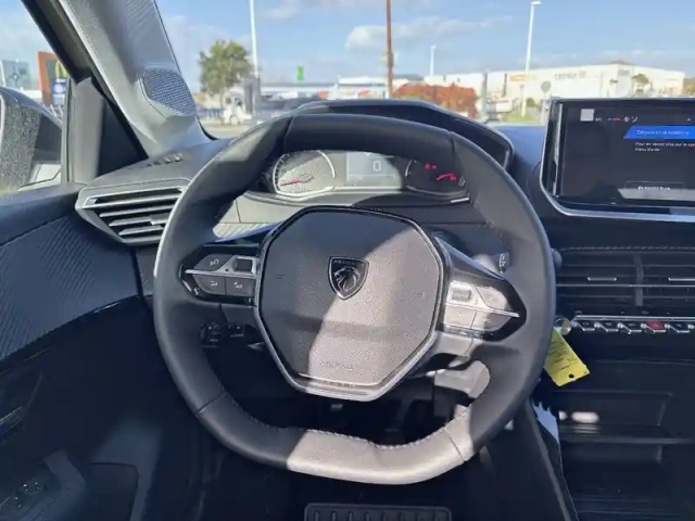 Peugeot 208 100 s&amp;s bvm6 — photo 9