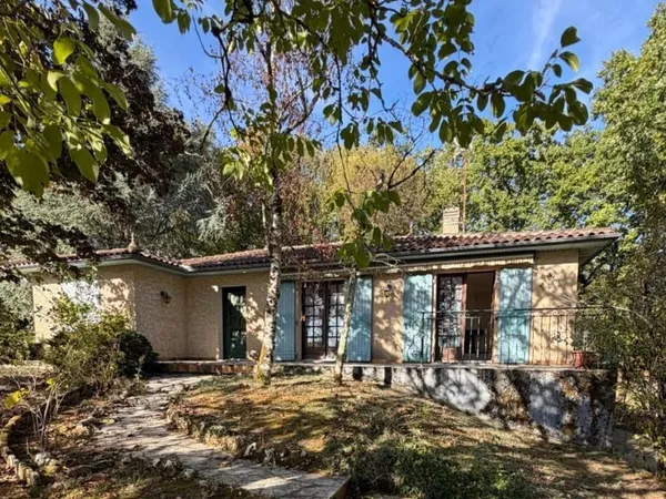 Mouthiers sur Boëme. Maison 118 m² avec sous-sol sur terrain de 2000 m²