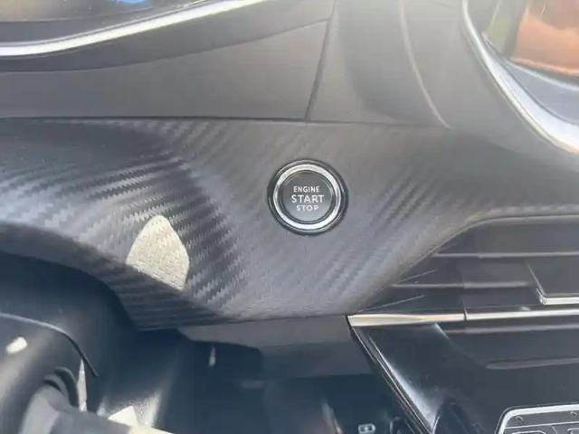 Peugeot 2008 puretech 100 s&amp;s bvm6 allure pack — photo 16