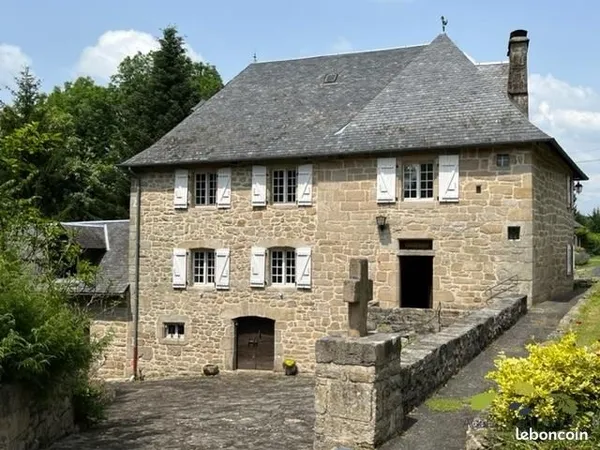 Maison 7 pièces 145 m²