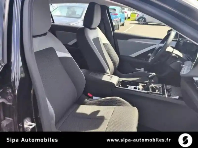 Opel Astra 1.2 turbo 110 ch bvm6 — photo 29