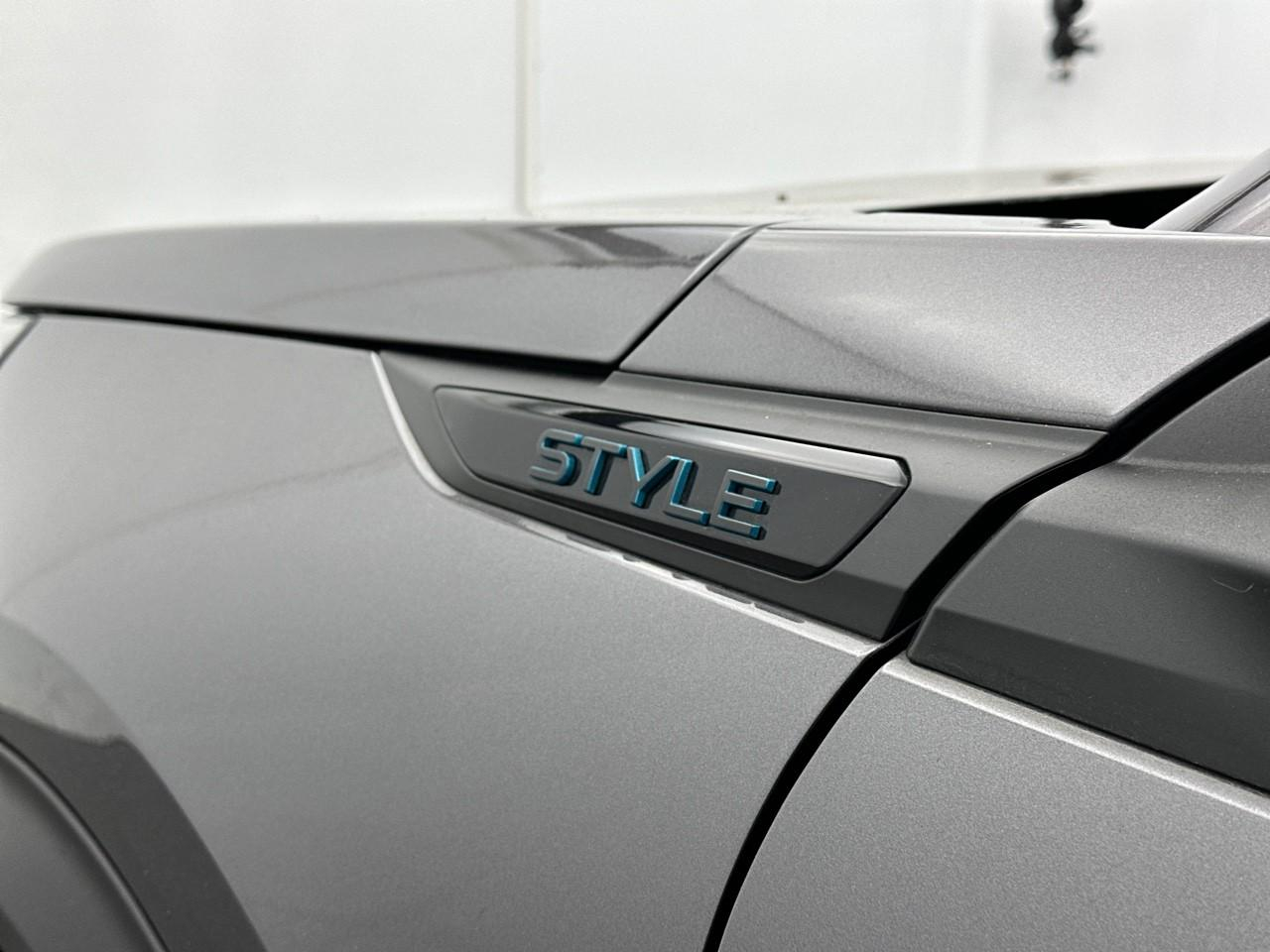 Peugeot 2008 puretech 100 s&s bvm6 style — photo 31
