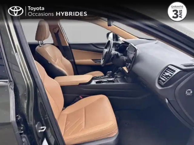 Lexus Nx 450h+ executive 4wd — photo 6