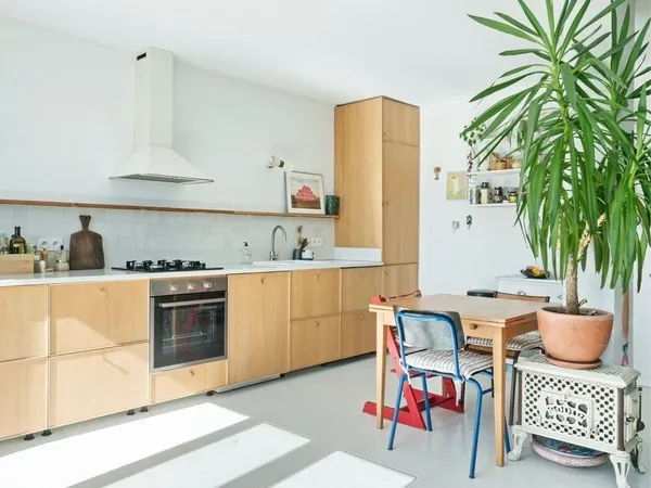 Location meublé 50m2 1 chambre, 1 bureau, balcon et cave