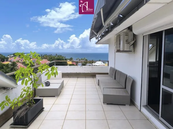 A LOUER F4 duplex meublé avec grande terrasse et vue mer Bas du Fort, Le Gosier