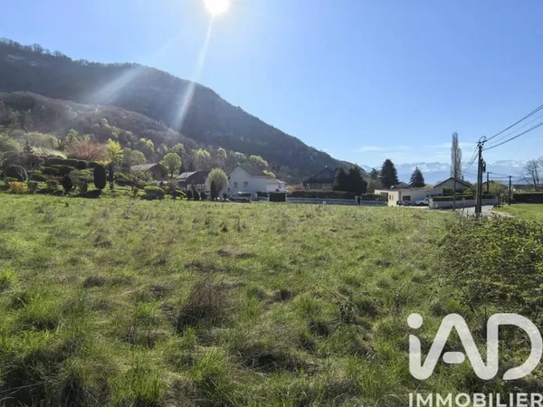 Terrain 970 m²