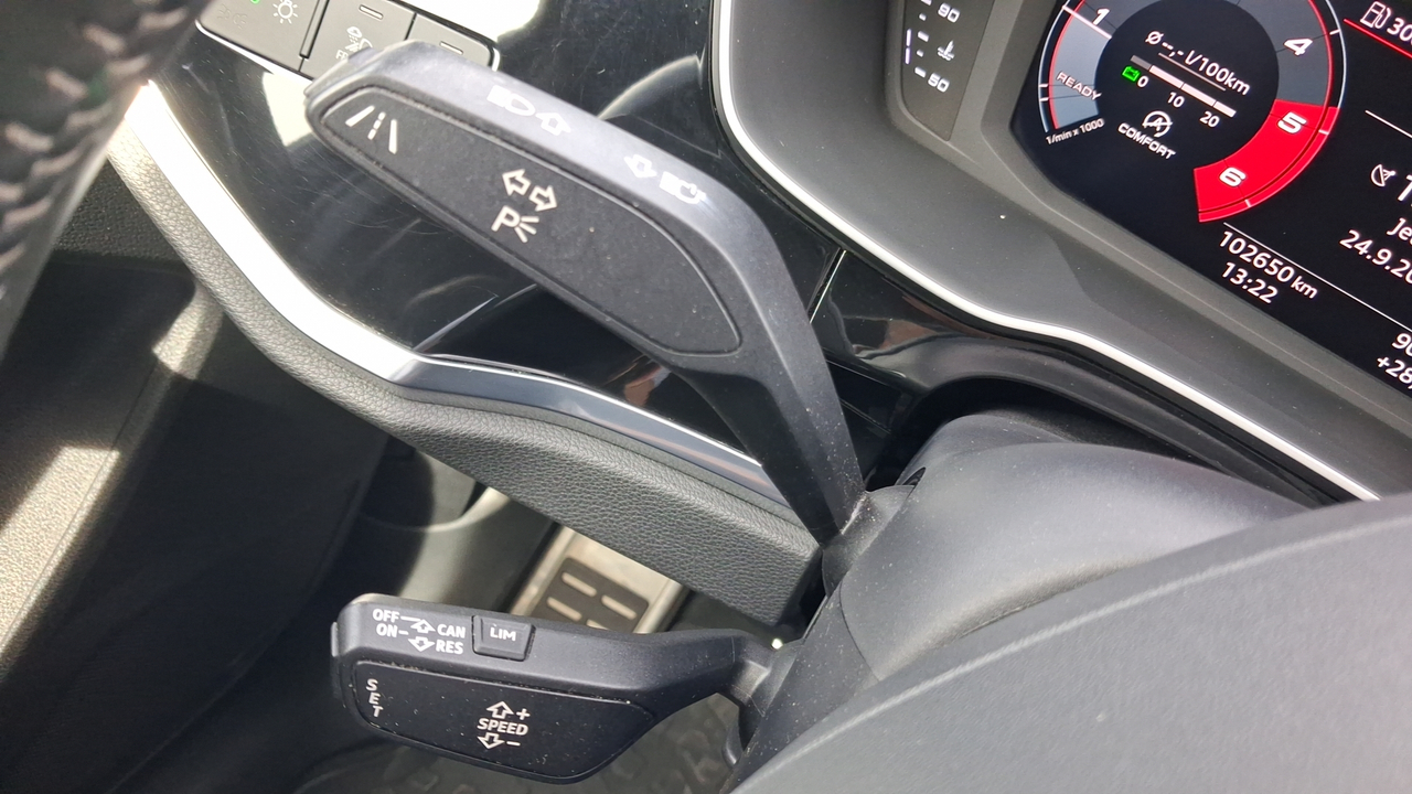Audi Q3 35 TDI 150 ch Quattro — photo 37