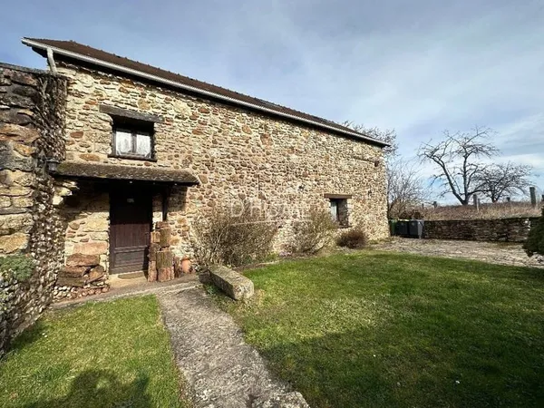 BRIARDE ET ATELIER DE 450M²