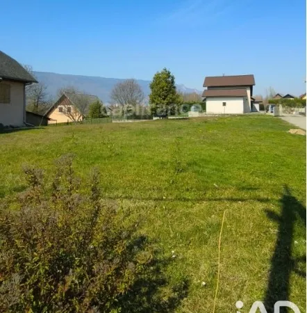 Terrain 685 m²