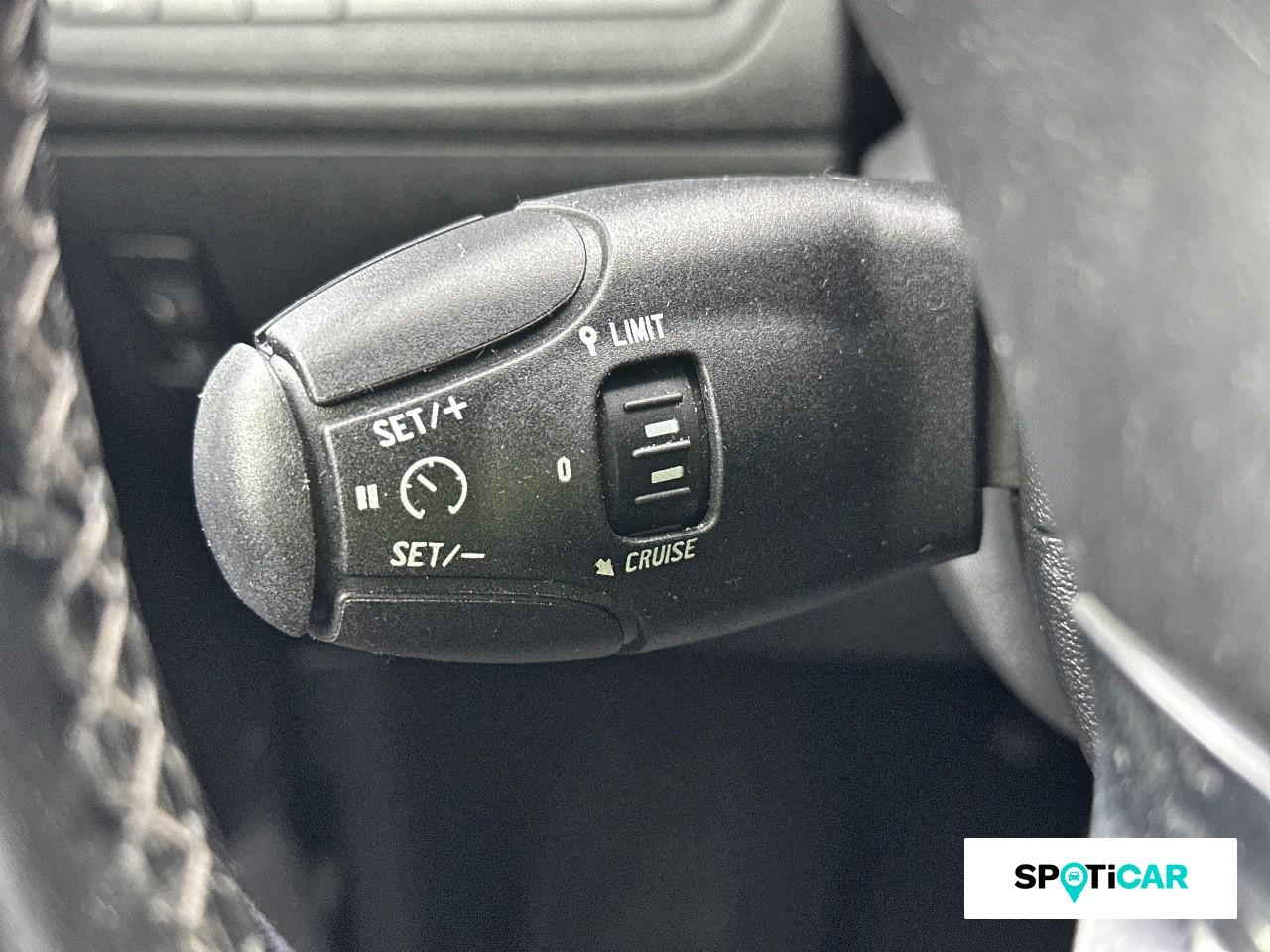 Peugeot 2008 1.2 puretech 110ch e6.c allure s&s eat6 — photo 18