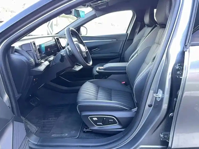 Renault Megane e-tech 220 ch autonomie confort gsr2 — photo 9