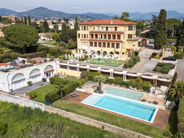 Appartement-villa Nice Fabron 200m² de terrasse et jardin