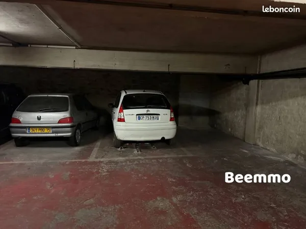 Parking/box 12 m² Paris