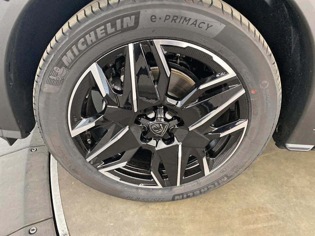 Peugeot 3008 hybrid 145 e-dcs6 gt — photo 11