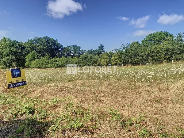 Terrain 750 m²