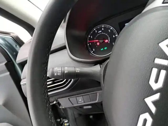 Dacia Sandero eco-g 100 — photo 29