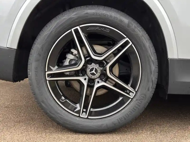 Mercedes Gla 200 d amg line — photo 34