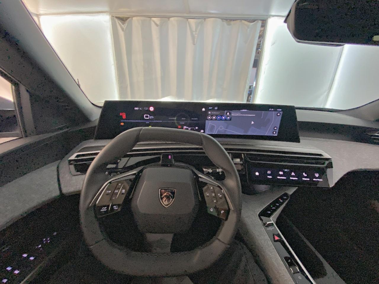 Peugeot 5008 hybrid 145 ch e-dcs6 allure — photo 12