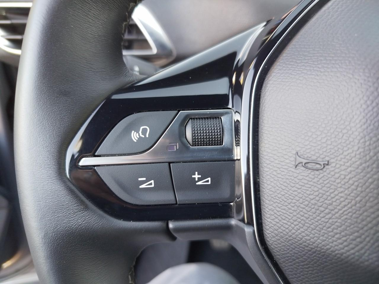 Peugeot 3008 puretech 130ch s&s bvm6 allure pack — photo 26